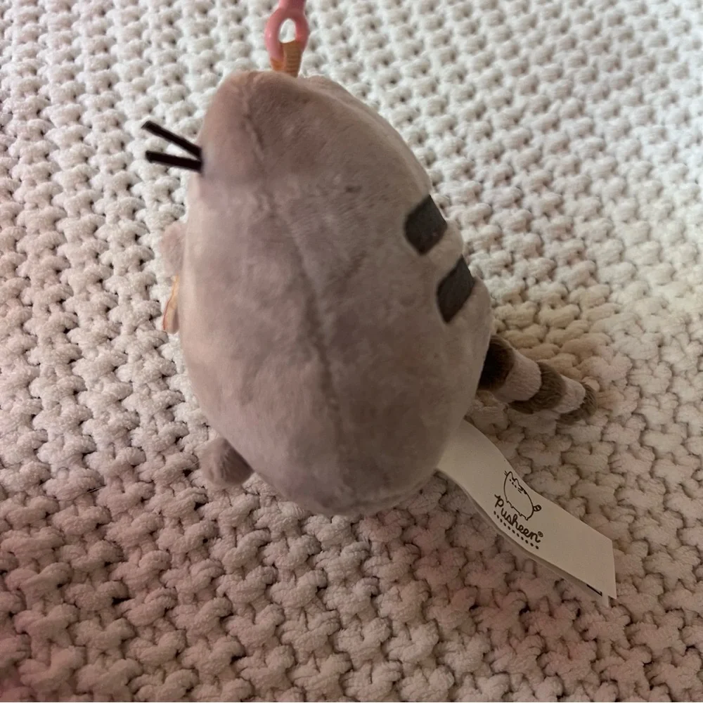 Pusheen Gray Cat Plush Keychain with Pizza Mini